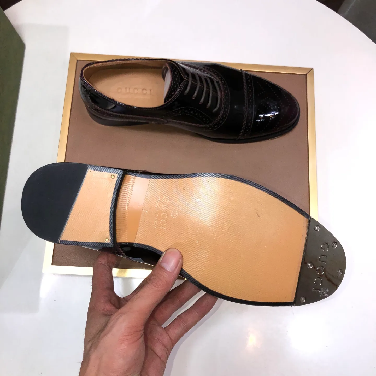 Men's shoes 💰660💰 Brand: GUCCI (Gucci) Standard code: Men's size 38/44 (45/46 can be customized) Grade: Same as the official website Original quality Material: Original cowhide Water-dyed cowhide lining Original rubber outsole Style category: Men's fashionable casual leather shoes Distinguished big-name luxury elements top luxury Color: Actual picture